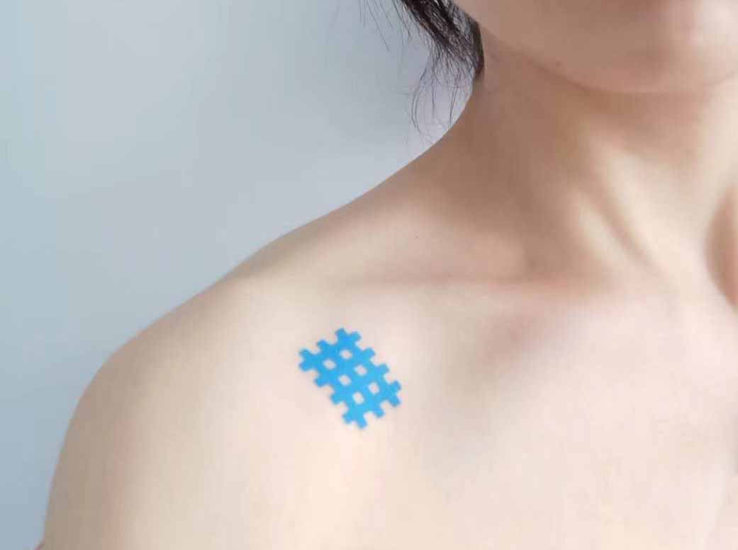 How to Apply Acupressure Cross Patches » Instructions » CureTape 